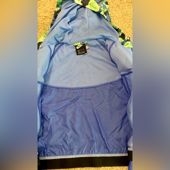 Nike Sportswear Wind Runner Girl's Graphic Floral Jacket Size XL - Picture 10 of 12